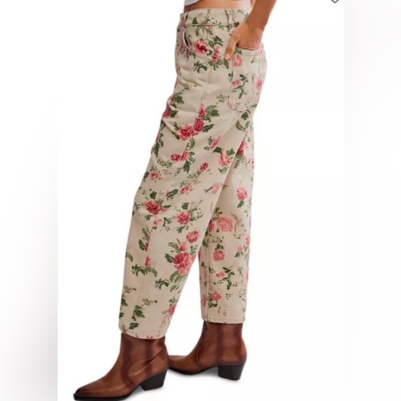 Free People Deep Trance Mid Rise Cropped Jeans in Wallpaper Floral Size 29 - Picture 3 of 8
